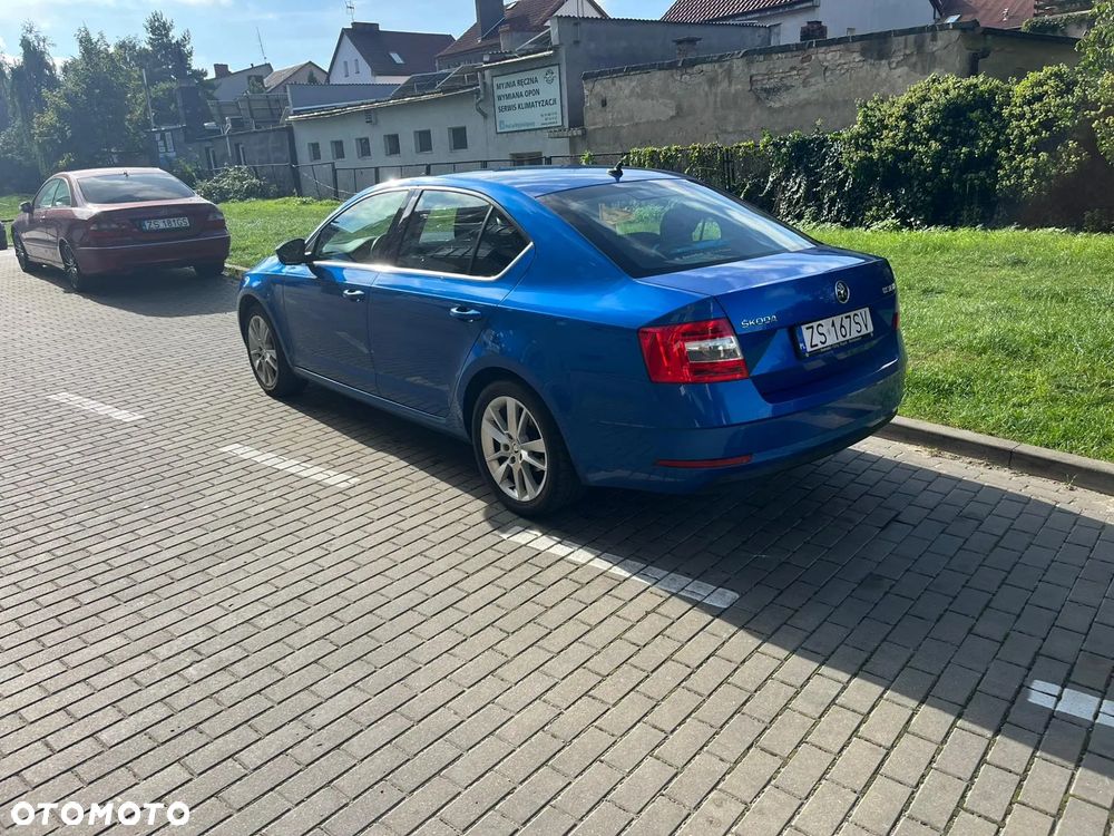 Skoda Octavia 2.0 TDI Style DSG - 3