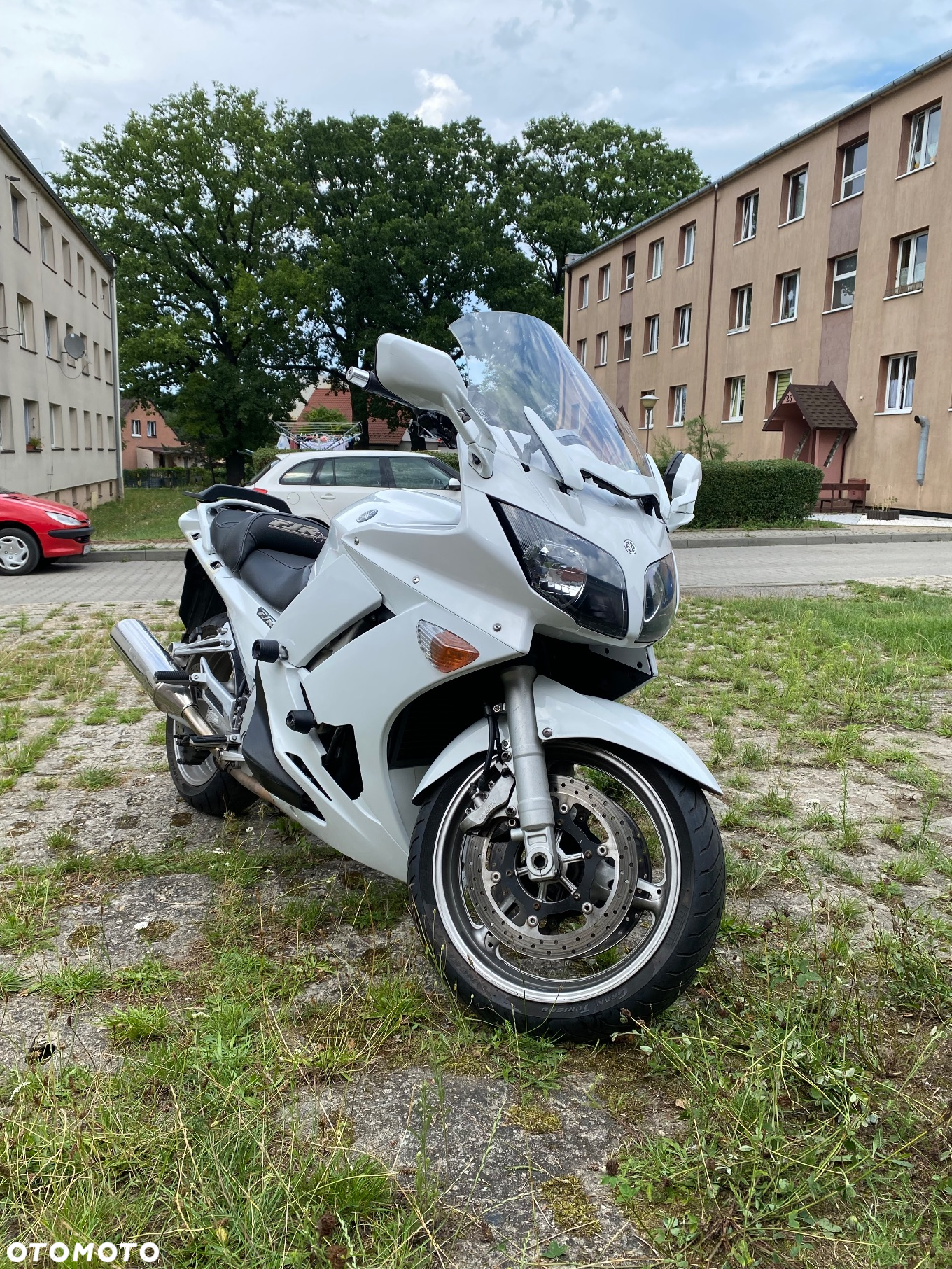 Yamaha FJR - 2