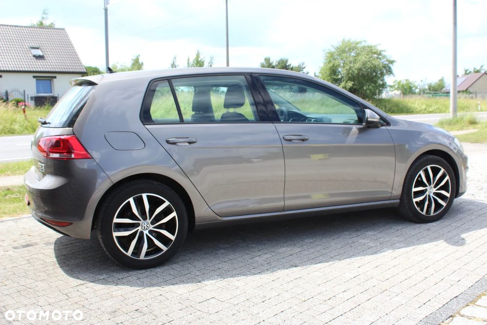 Volkswagen Golf 2.0 TDI SCR Comfortline - 6