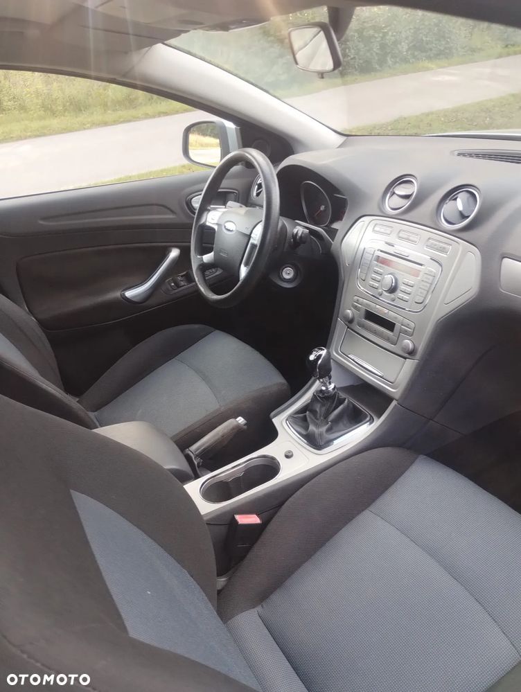 Ford Mondeo 1.8 TDCi Ambiente - 14