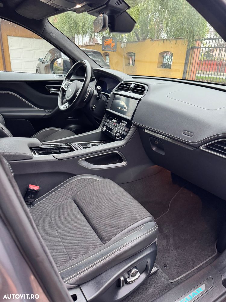 Jaguar F-Pace 20d AWD Aut. R-Sport - 6