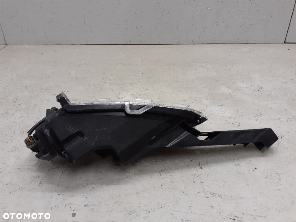 Halogen prawy lexus NX lift - 4