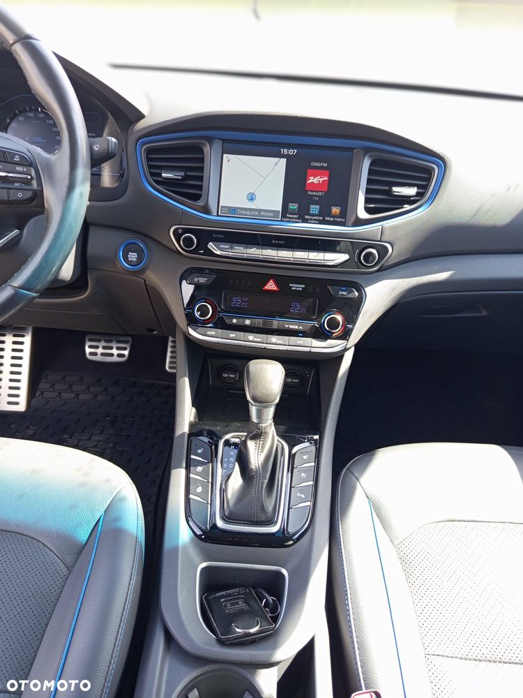 Hyundai IONIQ - 9