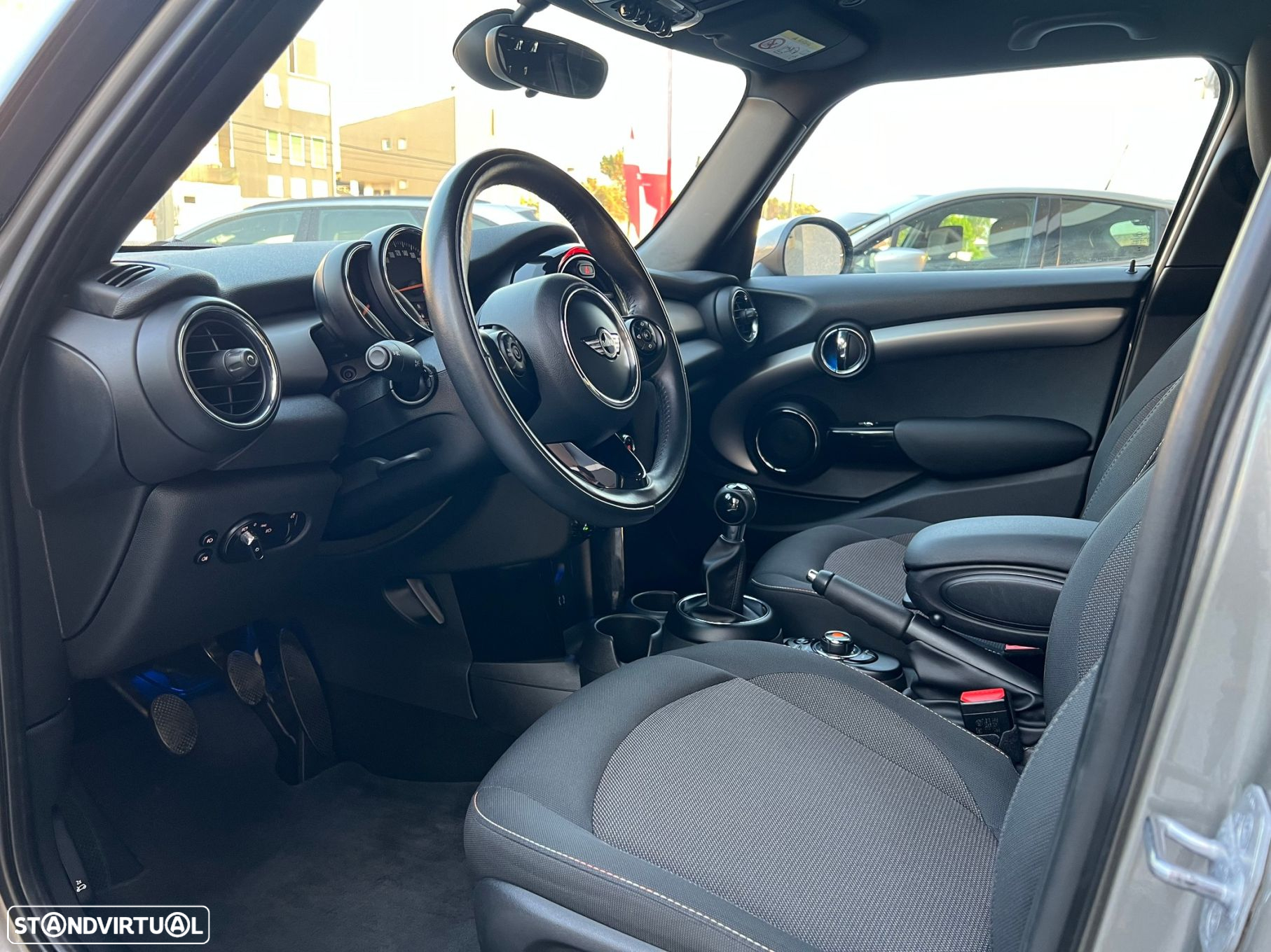 MINI 5 Portas Cooper D - 11