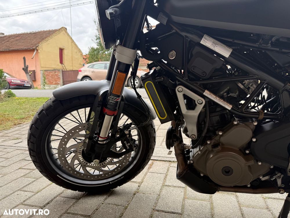 Husqvarna Svartpilen 401 - 5