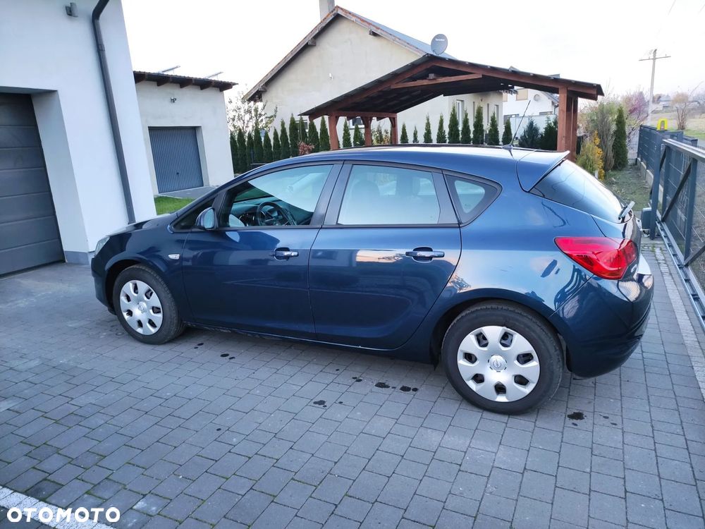 Opel Astra - 1