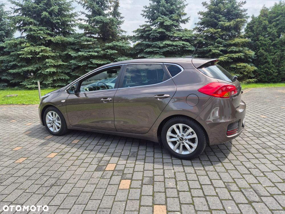 Kia Ceed 1.4 CVVT Dream-Team Edition - 10