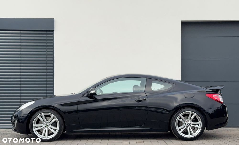 Hyundai Genesis Coupe 3.8 V6 Automatik - 4