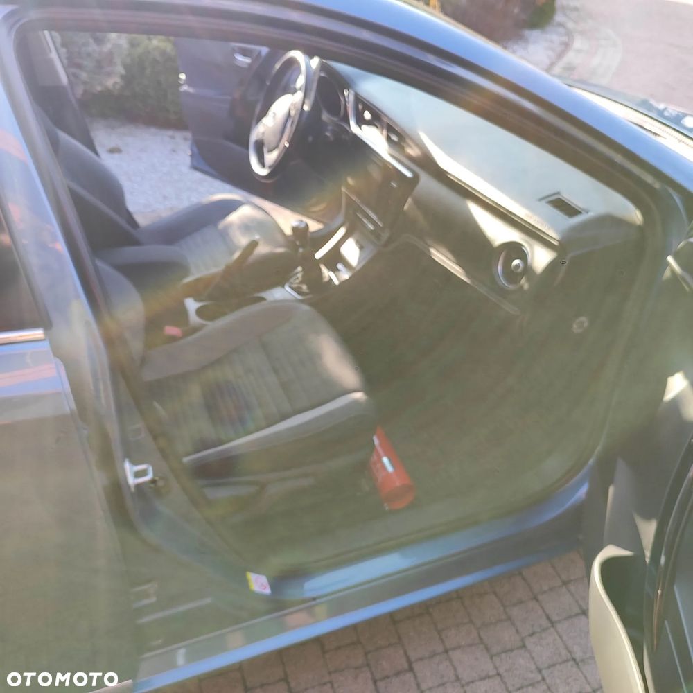 Toyota Auris 1.2 T Dynamic - 18