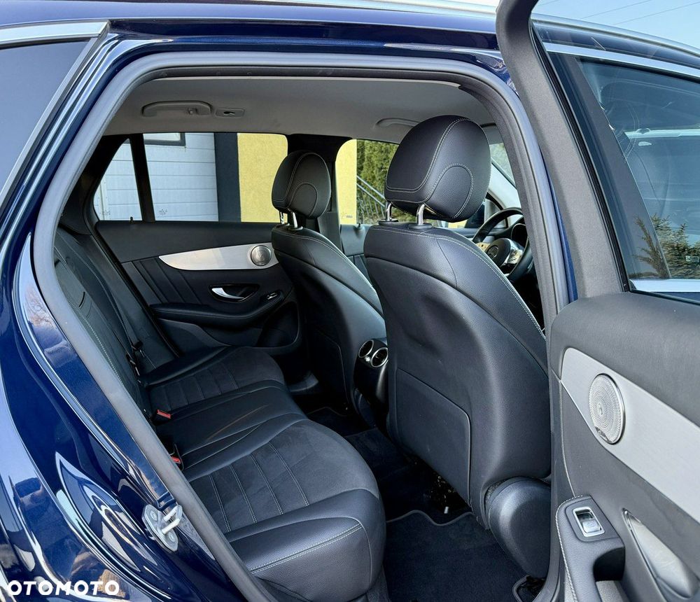Mercedes-Benz GLC 300 d 4Matic 9G-TRONIC AMG Line - 12
