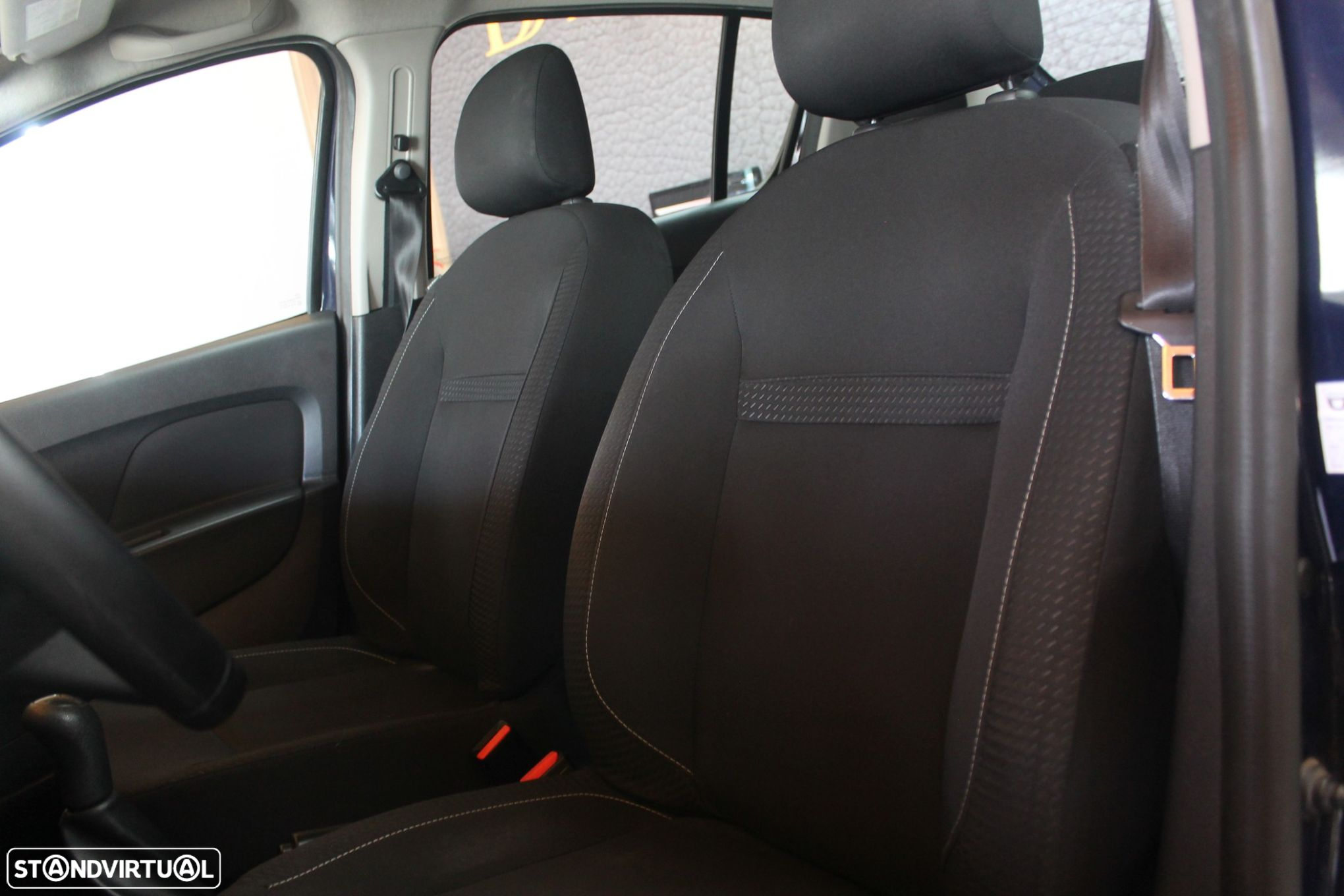 Dacia Sandero SCe 75 Ambiance - 11