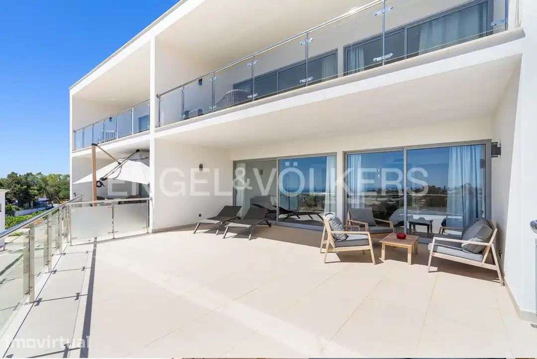 Apartamento T1 com vista mar a 600m da praia - Grande imagem: 3/26