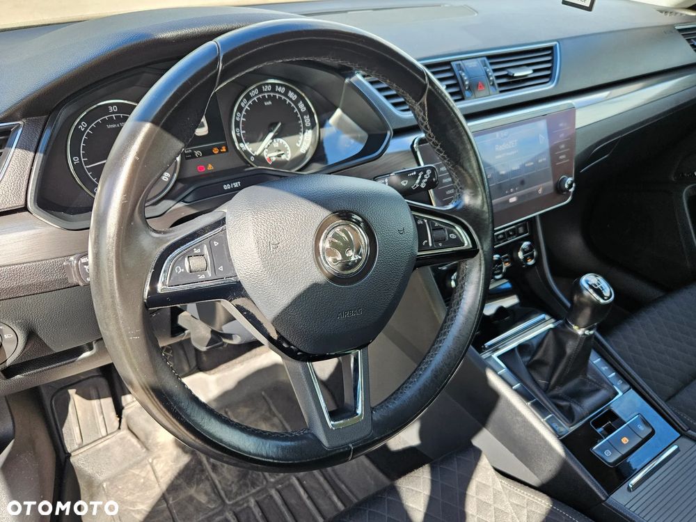 Skoda Superb 2.0 TDI Ambition - 8