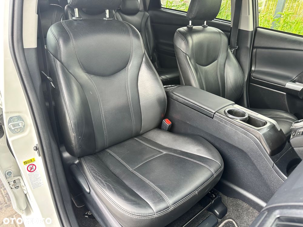 Toyota Prius+ (Hybrid) Executive - 16