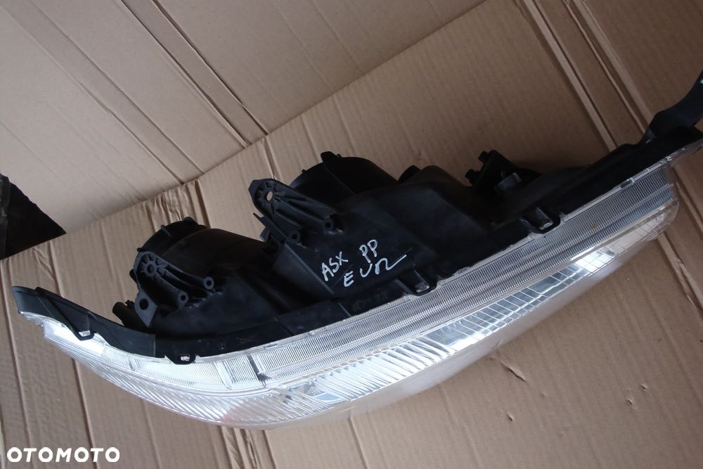 MITSUBISHI ASX lampa prawa przednia stan bdb EU - 3