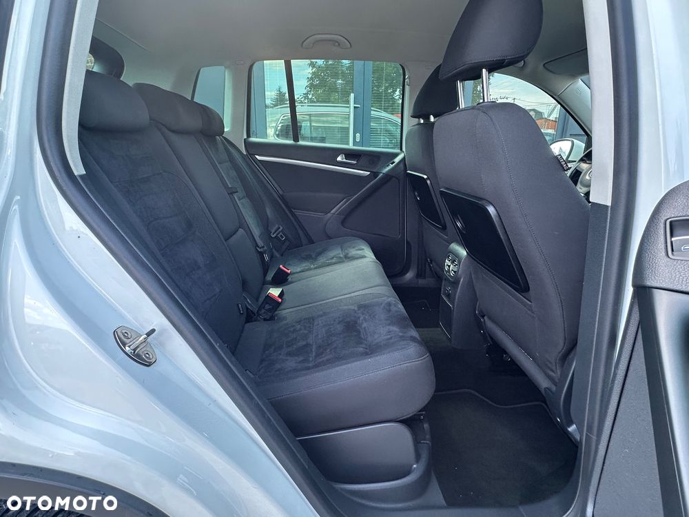 Volkswagen Tiguan 2.0 TDI DPF 4Motion BlueMotion Technology Exclusive - 32