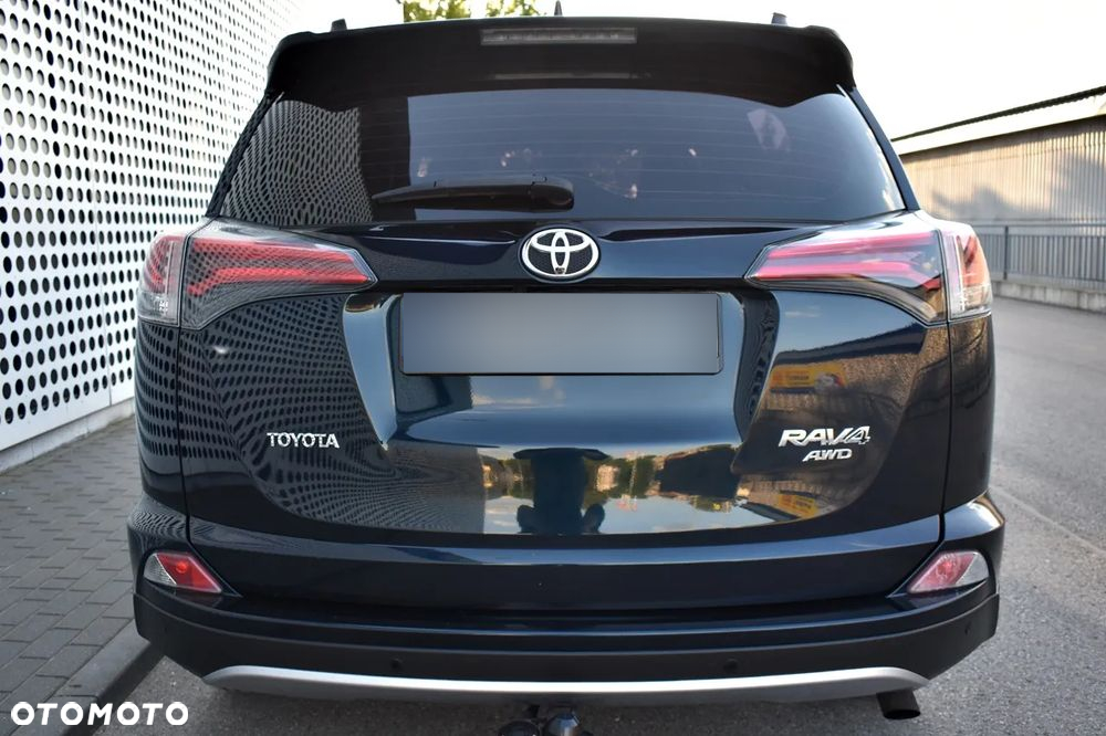 Toyota RAV4 - 4