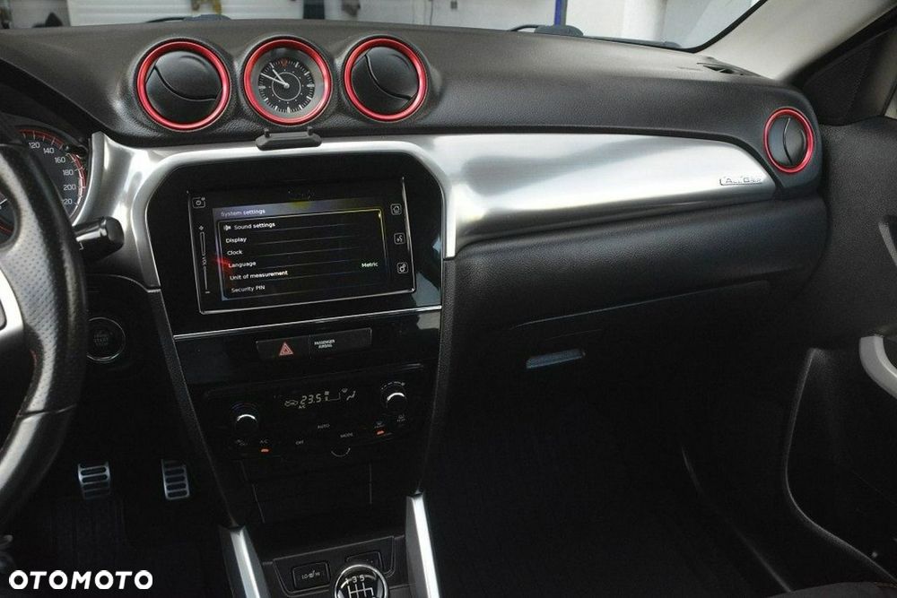 Suzuki Vitara 1.4 T Boosterjet S 4WD - 26