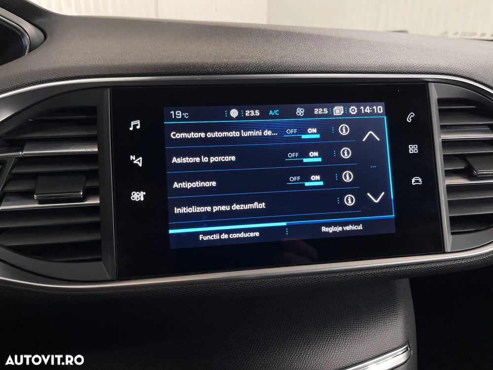 Peugeot 308 1.2 L PureTech Turbo S&S EAT8 Allure Pack - 21