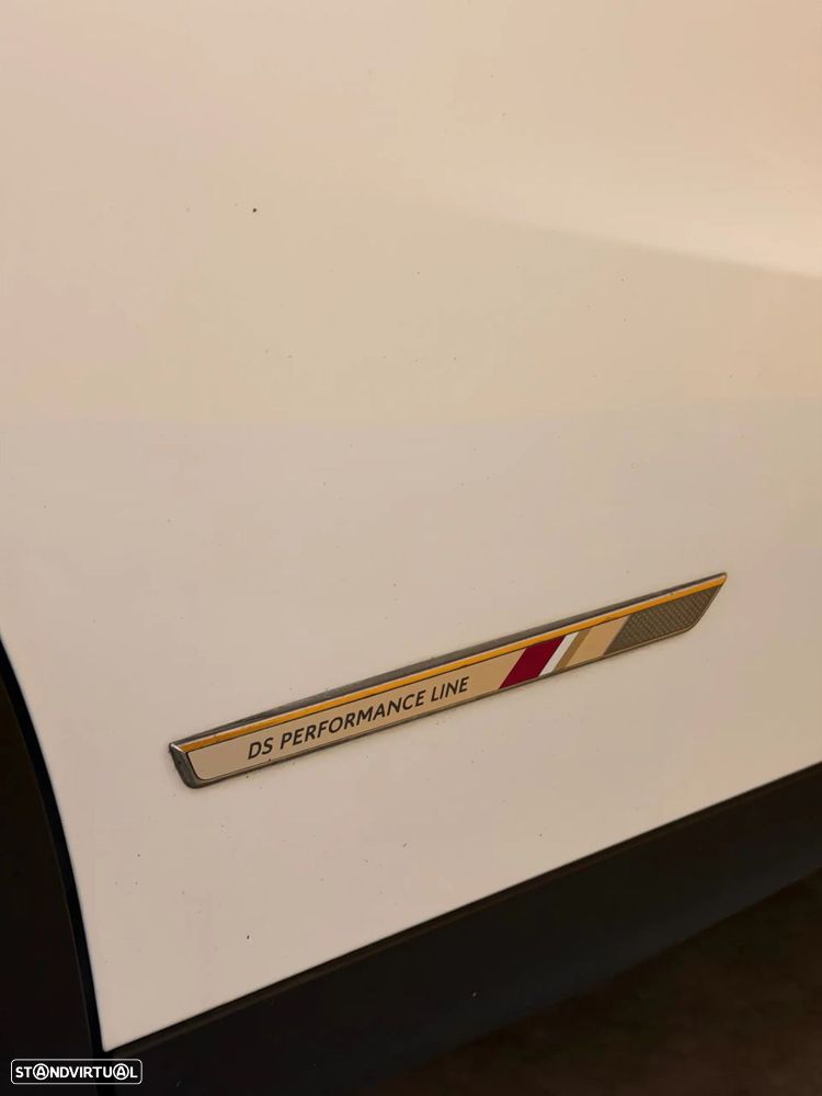 DS DS3 Crossback PureTech 130 Aut. PERFORMANCE LINE + - 7