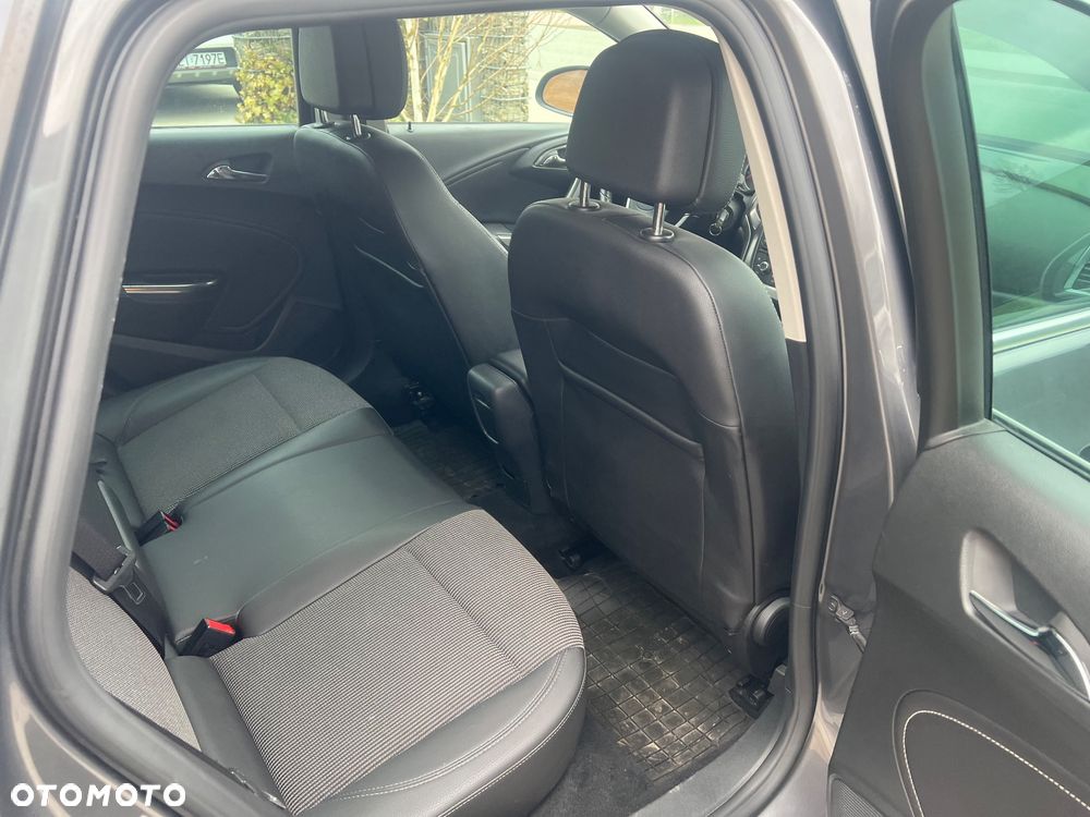 Opel Astra 1.4 T Enjoy S&S - 30