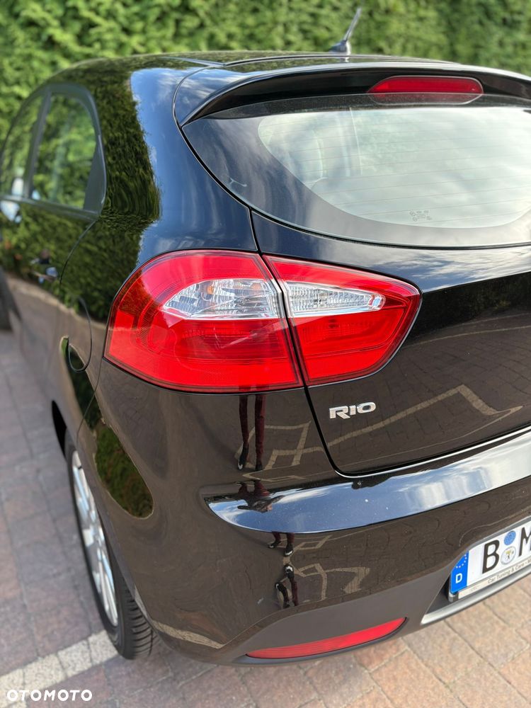 Kia Rio 1.2 L - 13