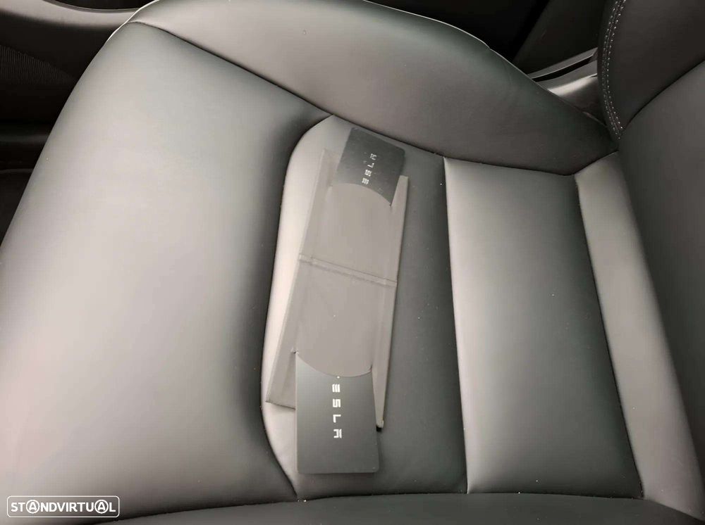 Tesla Model Y RWD - 17