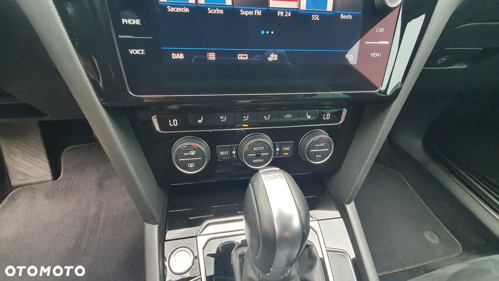 Volkswagen Passat - 22