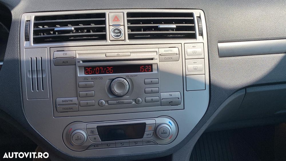 Ford Kuga - 7