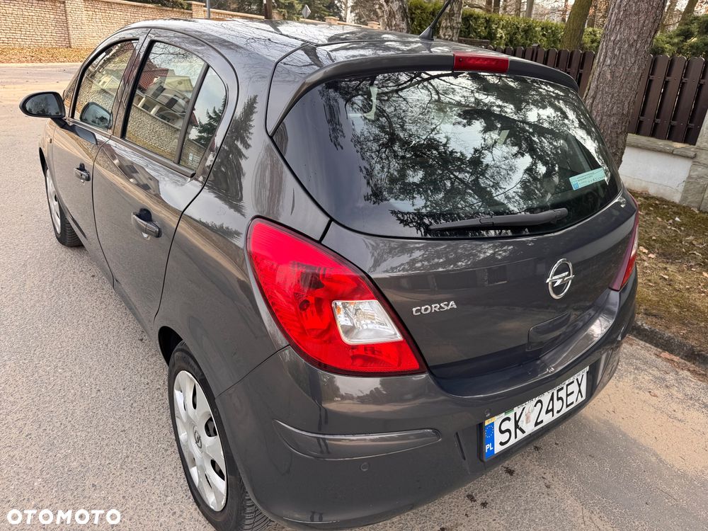 Opel Corsa 1.4 16V Graphite - 4
