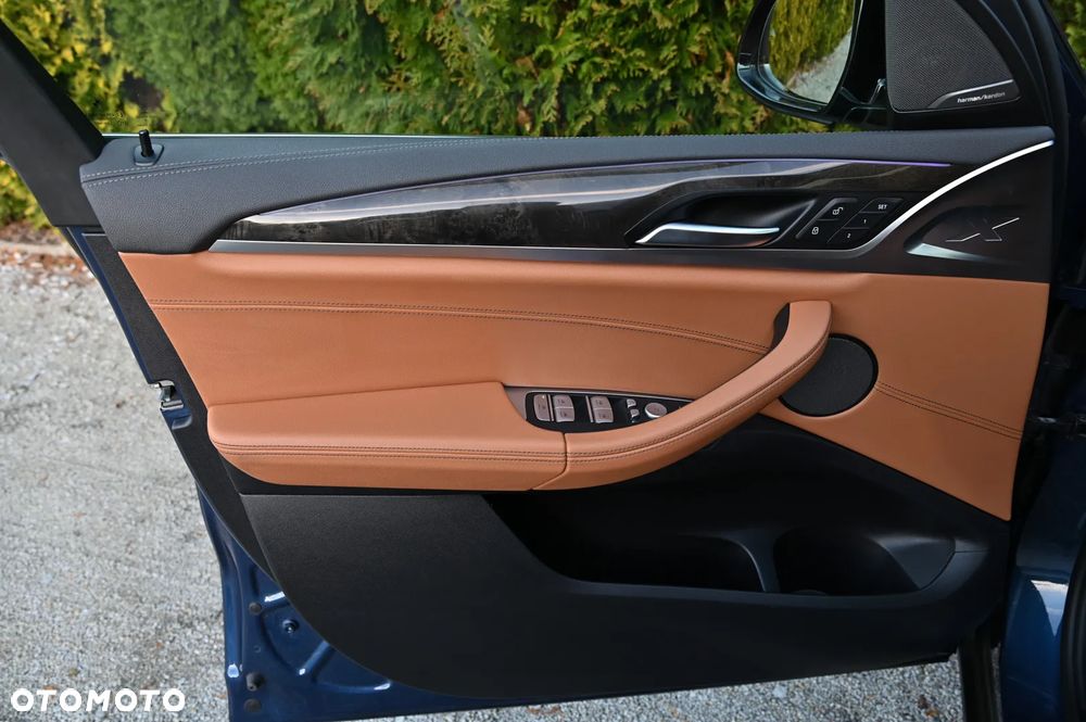 BMW X3 xDrive25d Luxury Line - 24