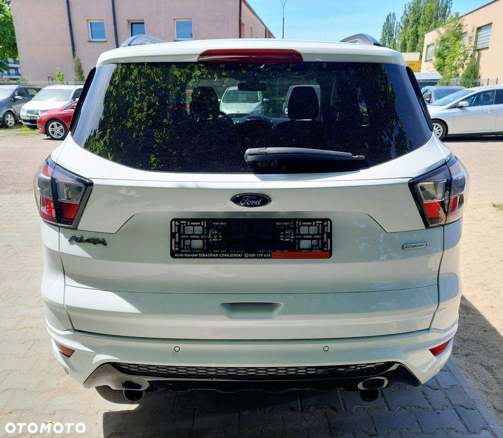 Ford Kuga 1.5 EcoBoost 2x4 ST-Line - 10