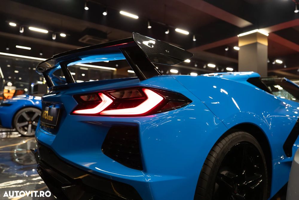 Chevrolet Corvette - 28