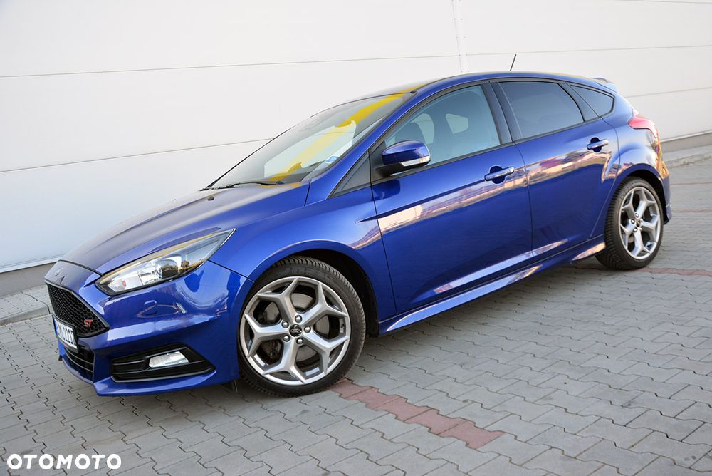Ford Focus 2.0 TDCi ST - 18
