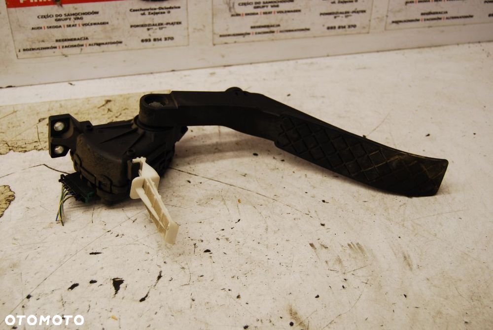 POTENCJOMETR GAZU 7L0723507D AUDI Q7 4.2 FSI 2008R. TOUAREG - 1