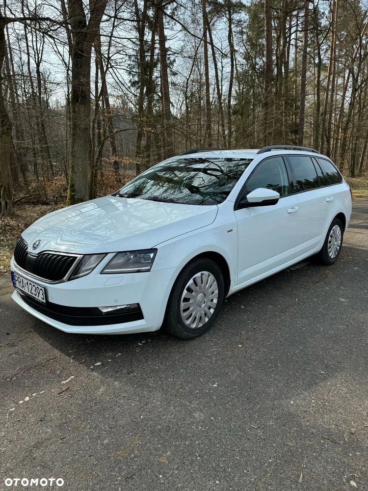 Skoda Octavia 2.0 TDI DSG Ambition - 1