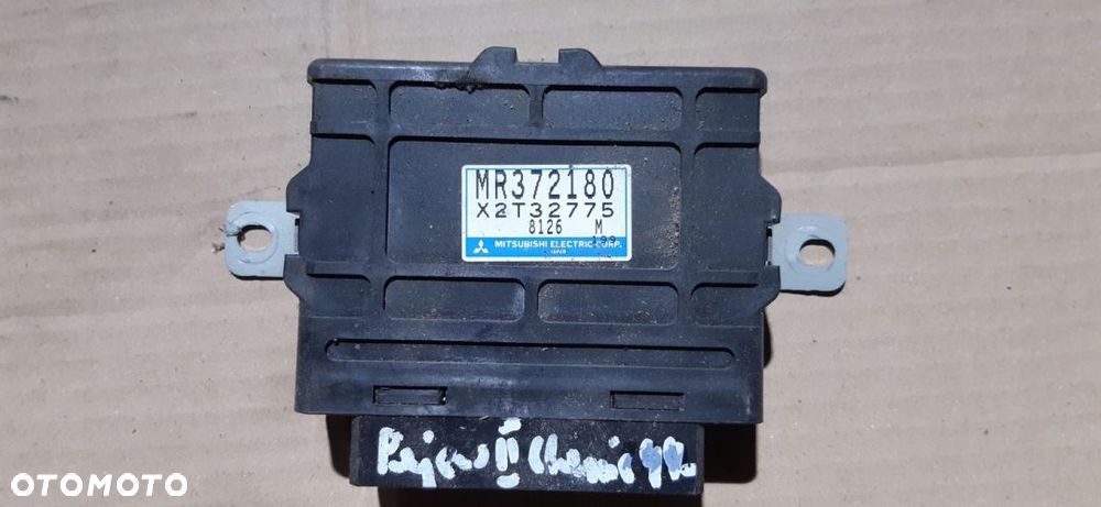 Mitsubishi Pajero II Classic Moduł MR372180 - 1