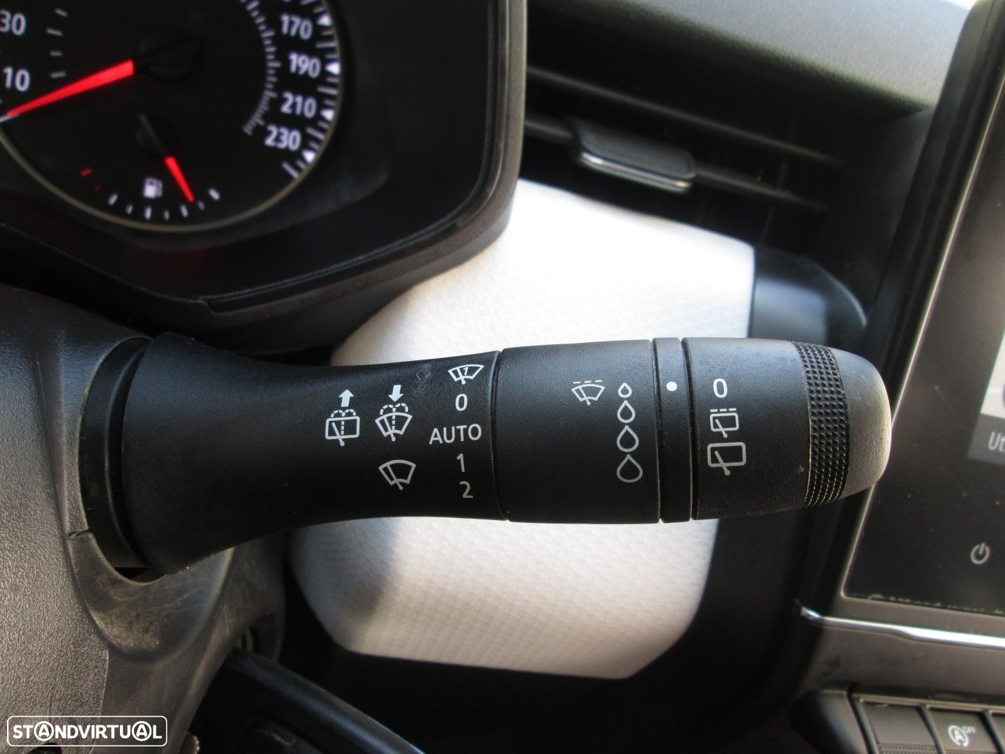 Renault Clio 1.0 TCe Evolution Bi-Fuel - 16