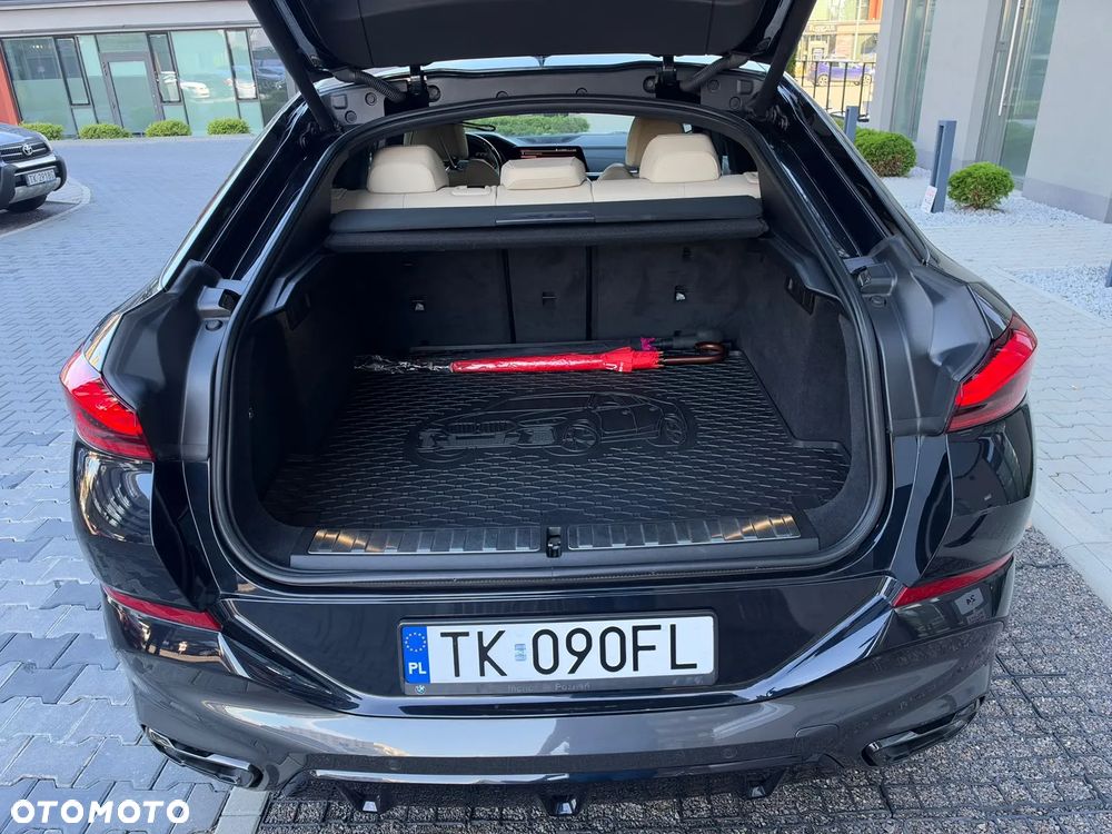 BMW X6 xDrive30d mHEV - 19