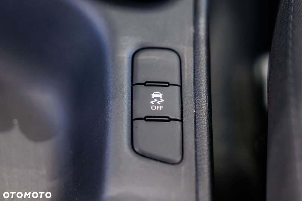 Toyota Yaris 1.5 Comfort - 30