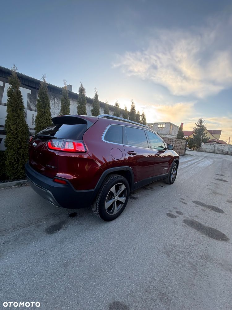 Jeep Cherokee - 3