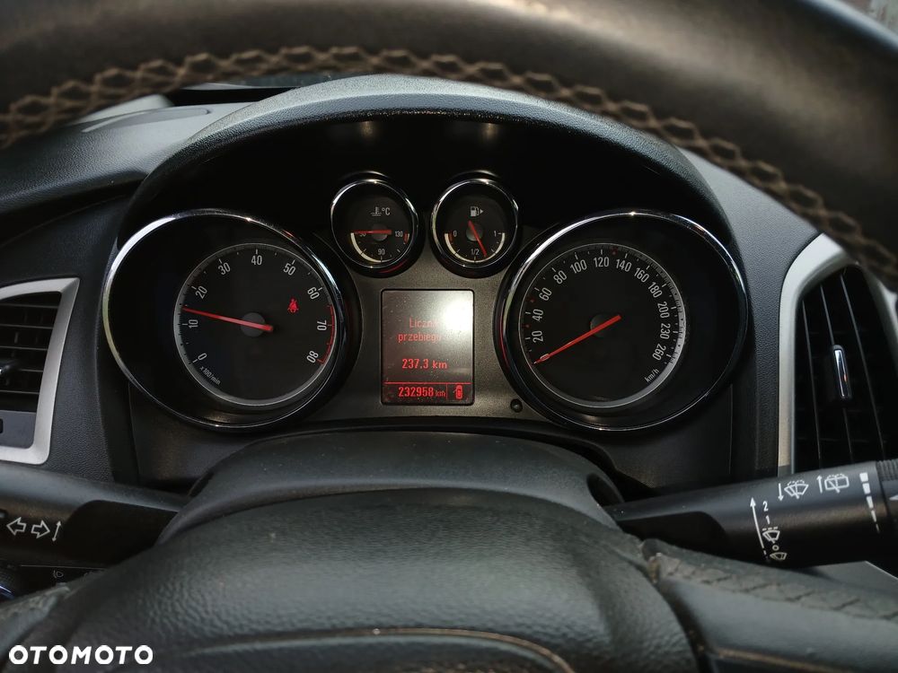 Opel Astra 1.4 T Edition 150 - 11