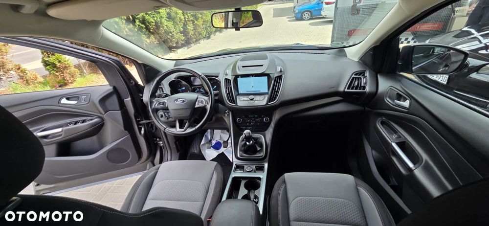 Ford Kuga 1.5 EcoBoost 2x4 Titanium - 33