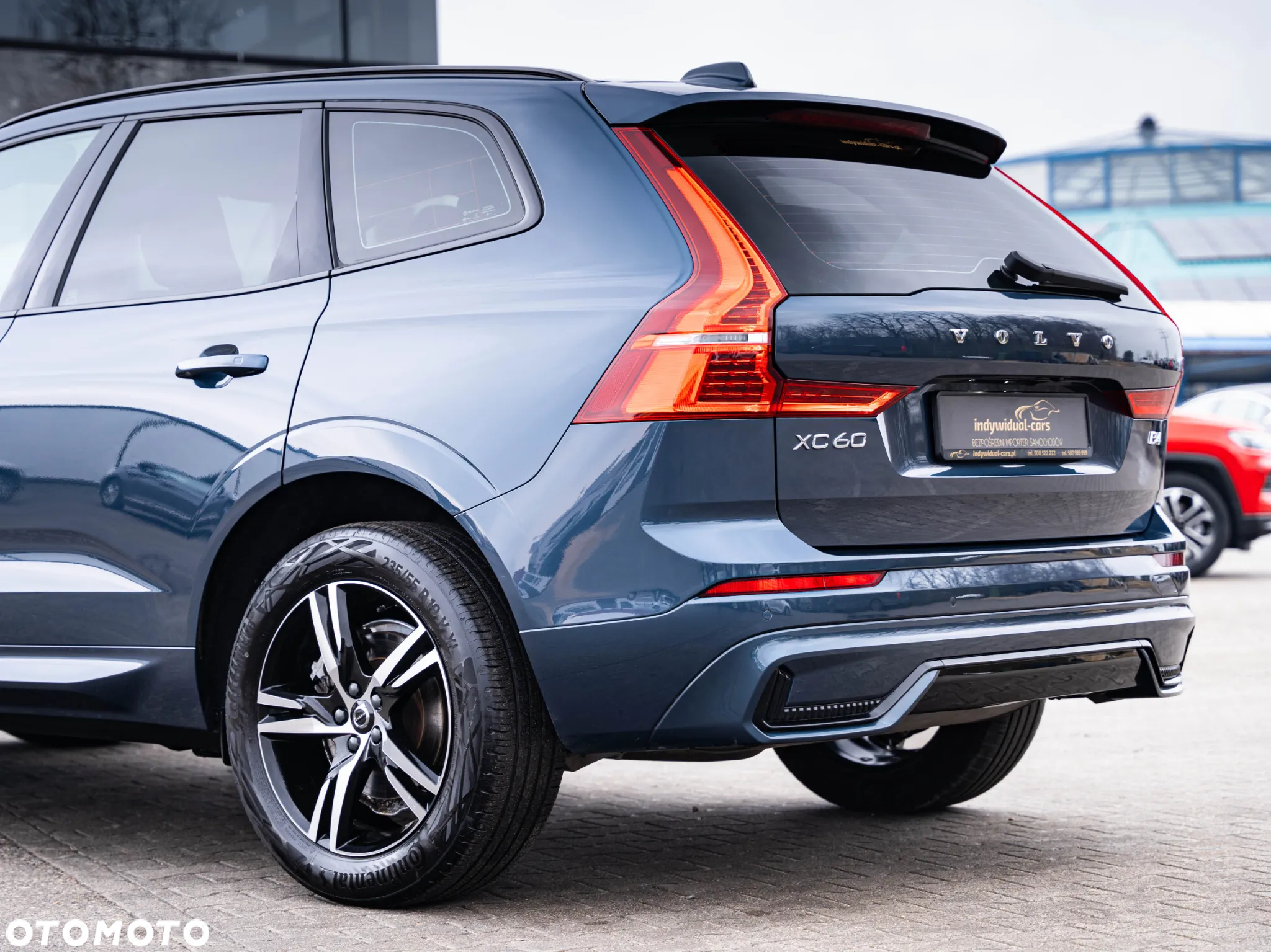 Volvo XC 60 B4 B Plus Dark - 12