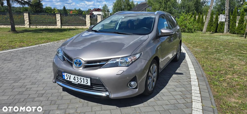 Toyota Auris 1.8 HSD Luna - 1