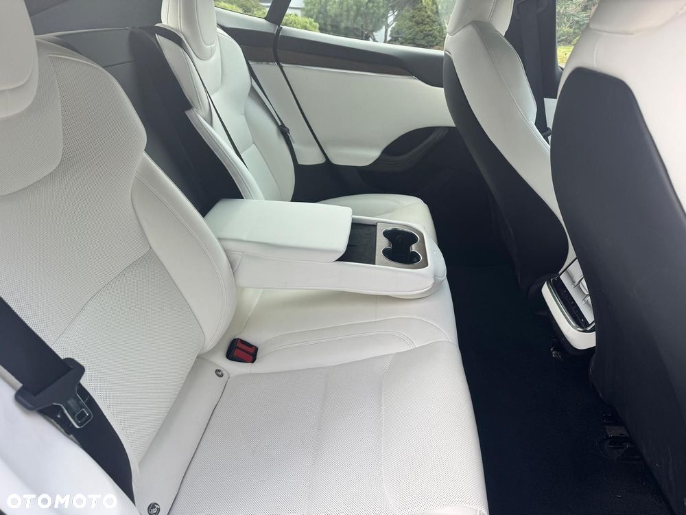 Tesla Model S AWD - 6
