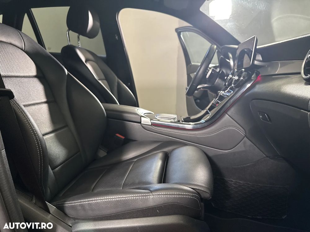 Mercedes-Benz GLC 300 d 4MATIC - 12