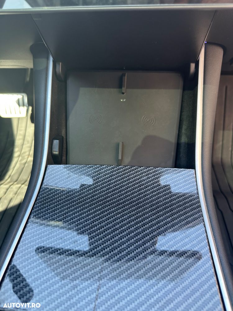 Tesla Model 3 - 35