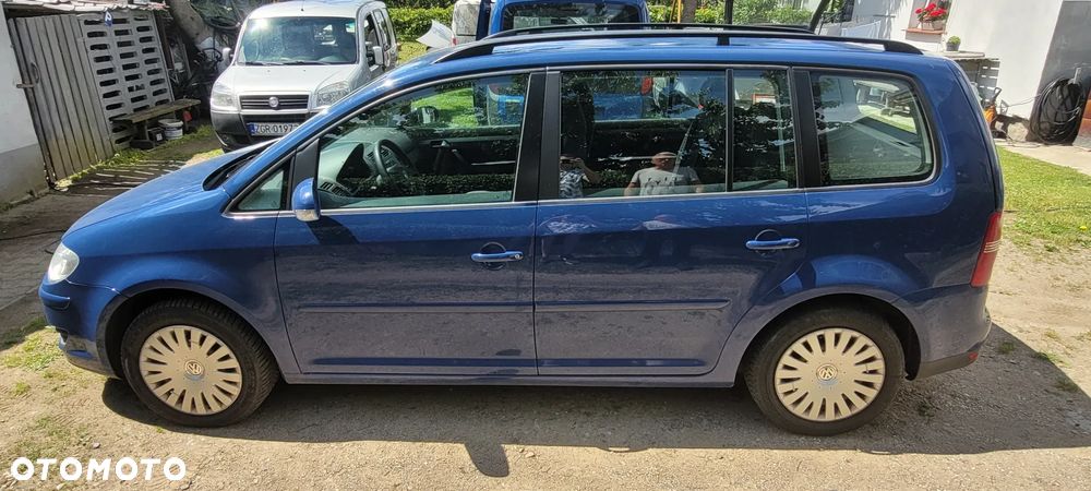 Volkswagen Touran 2.0 TDI DPF DSG Comfortline - 5