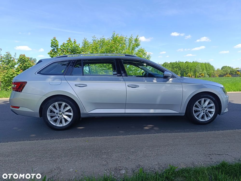 Skoda Superb 2.0 TDI Ambition - 19